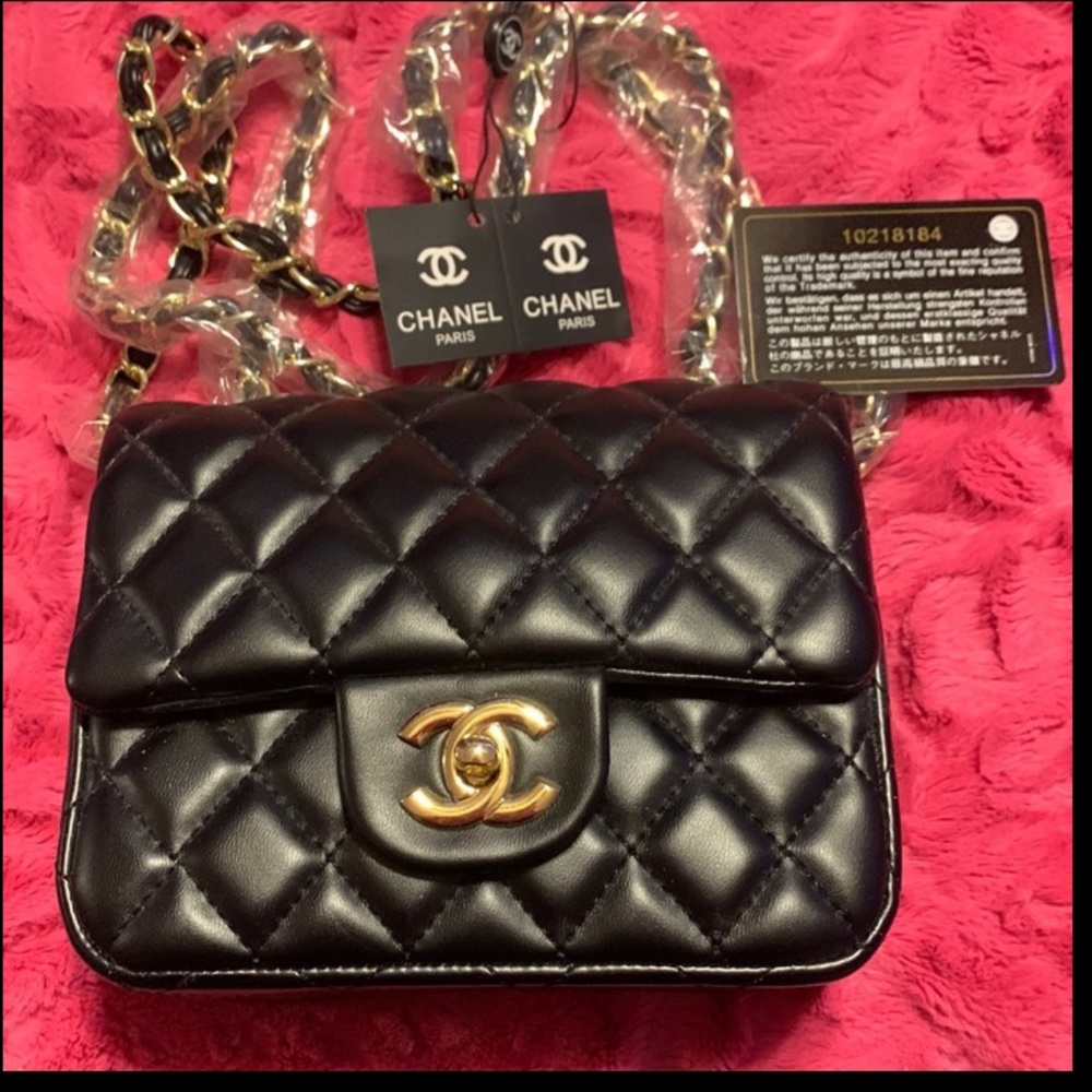 CHANEL Mini Square Small Chain Shoulder Bag Crossbody Black Quilt